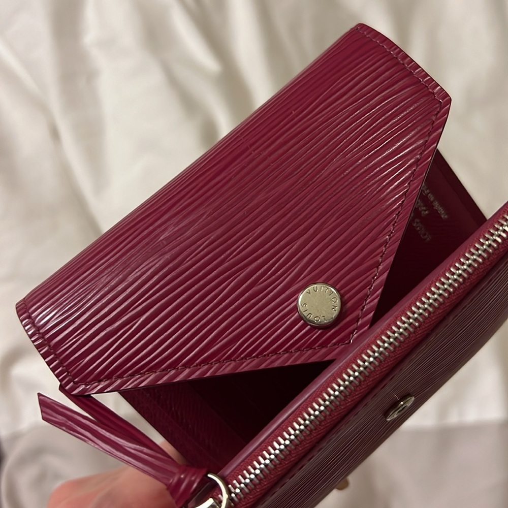 LV Compact Wallets -  NEW - Picture 10 of 10